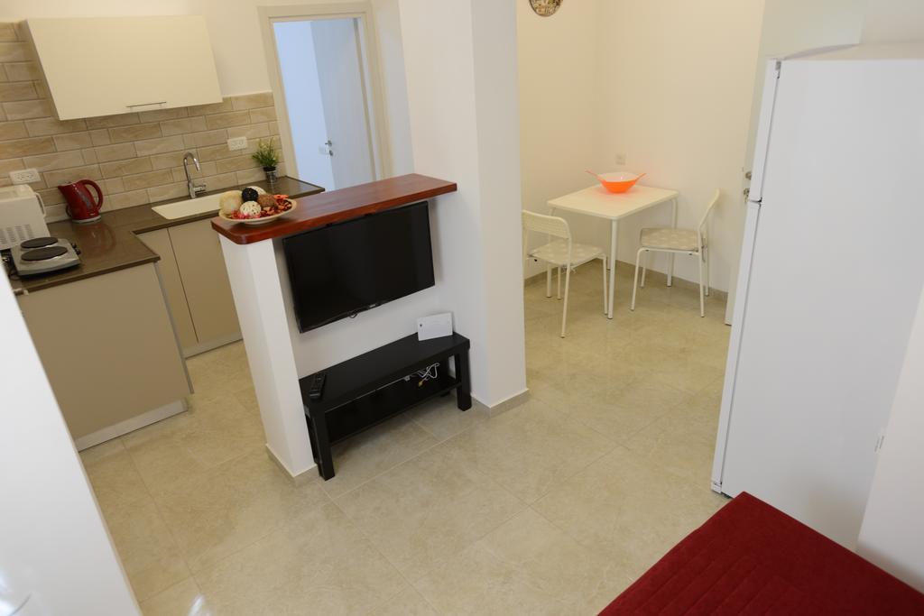 Olga Beach Apartments Haifa Ngoại thất bức ảnh