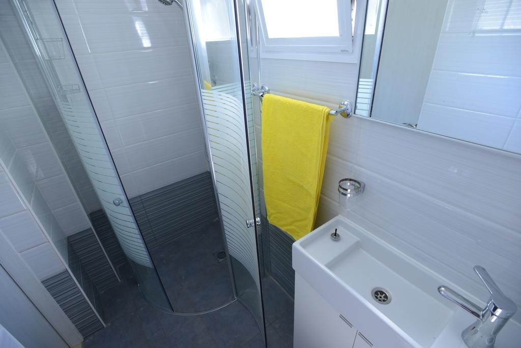 Olga Beach Apartments Haifa Ngoại thất bức ảnh