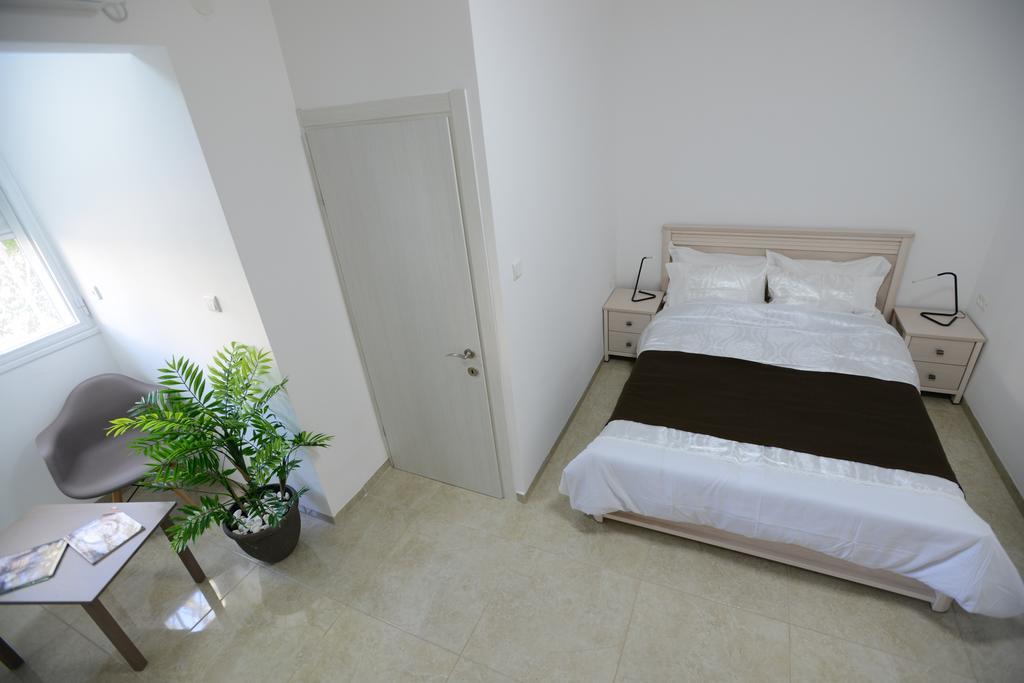 Olga Beach Apartments Haifa Ngoại thất bức ảnh